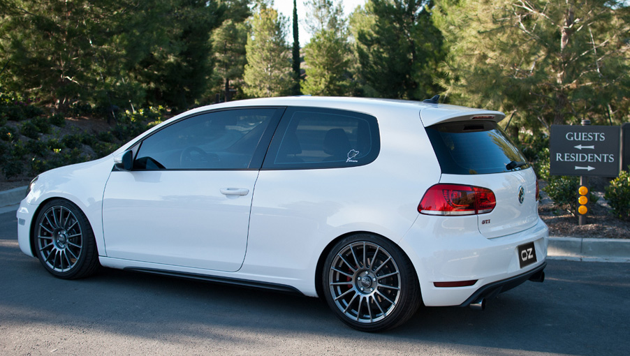 Golf-VI-GTi-OZ-RacingSuperturismo-LM.jpg