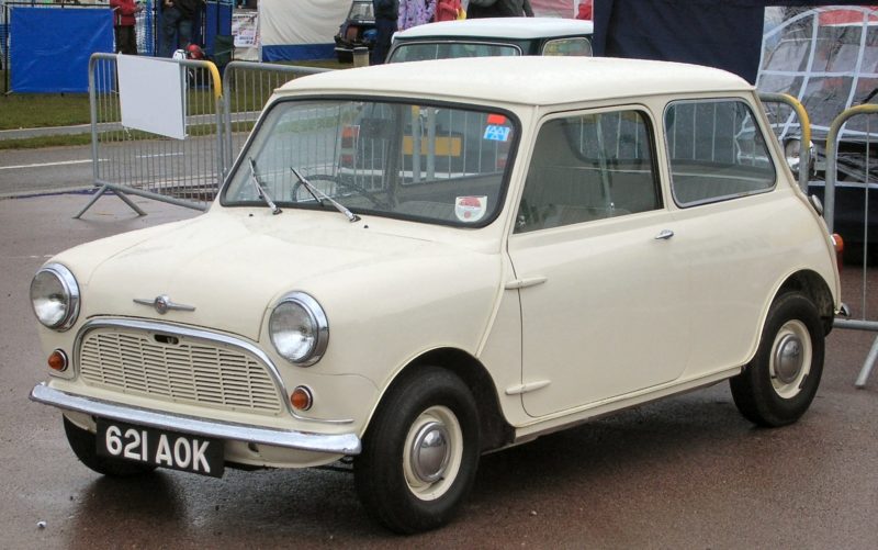 1920px-Morris_Mini-Minor_1959_621_AOK-800x501.jpg